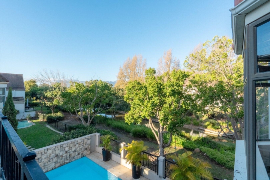 To Let 4 Bedroom Property for Rent in Boschenmeer Golf Country Estate Western Cape